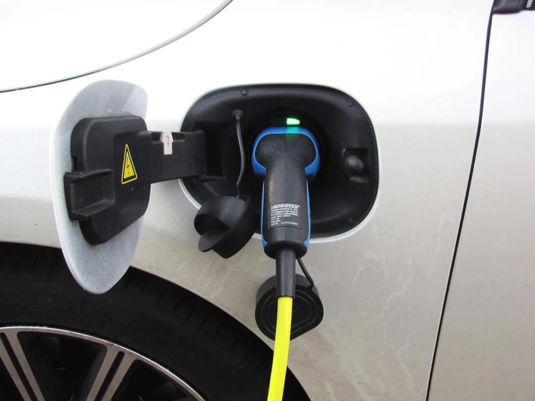 Exposed: The Shocking Truth Behind Electric Cars Nobody Wants You to Know!